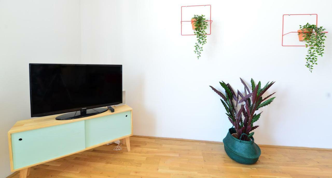 2 Bedrooms @ The U3 Subway Vienna Luaran gambar