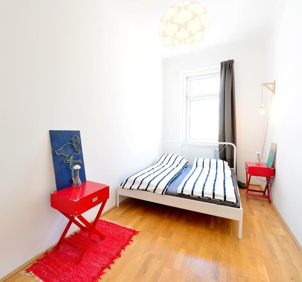 2 Bedrooms @ The U3 Subway Vienna Luaran gambar