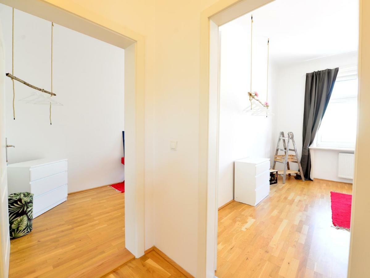2 Bedrooms @ The U3 Subway Vienna Luaran gambar