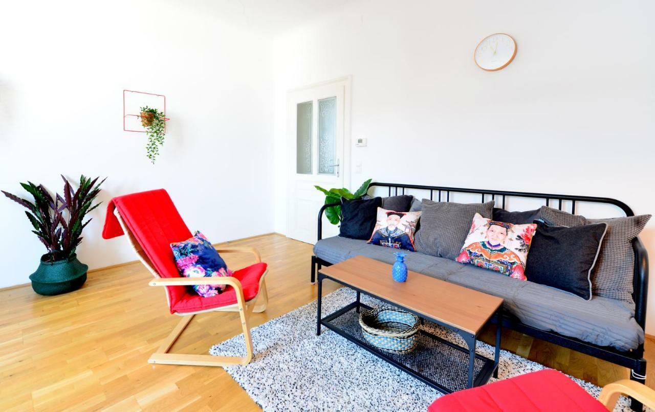 2 Bedrooms @ The U3 Subway Vienna Luaran gambar